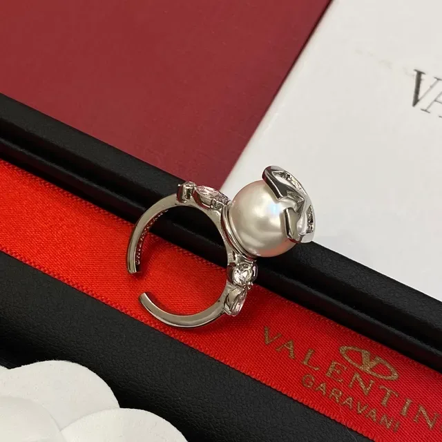 Valentino VLTN Pearl and Crystal Adjustable Rings 4