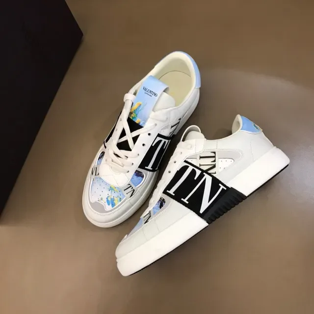 Valentino VLTN Runner blanc noir bleu sneakers lifestyle 8