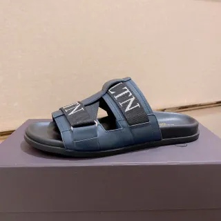 Valentino VLTN Slide Chancla Azul Marino y Negro