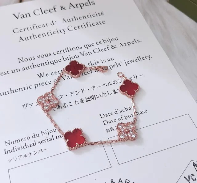 Van Cleef & Arpels Alhambra Cinq Motif Or Rose Émail Rouge et Pavé Cristal Bracelet 4