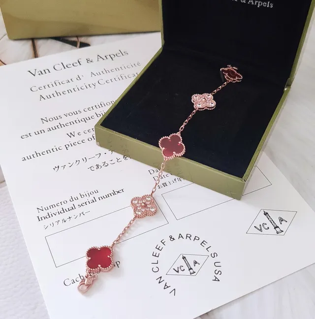 Van Cleef & Arpels Alhambra Cinq Motif Or Rose Émail Rouge et Pavé Cristal Bracelet 6