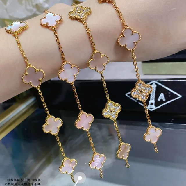 Van Cleef & Arpels Alhambra Pulseira de madreperla rosa trévo de cinco folhas 2
