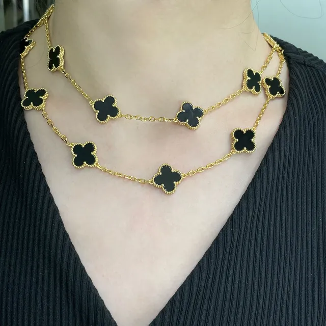 Van Cleef & Arpels Alhambra 20 Motif collier d'onyx noir et or 9