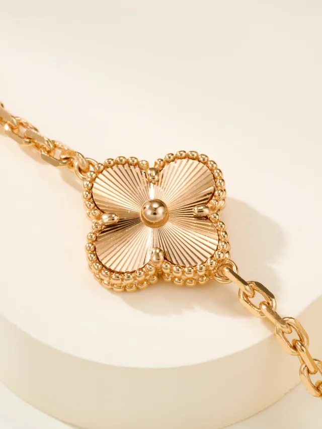 Van Cleef & Arpels Alhambra Five Motif لؤلؤ وردي وذهبي سوار 5