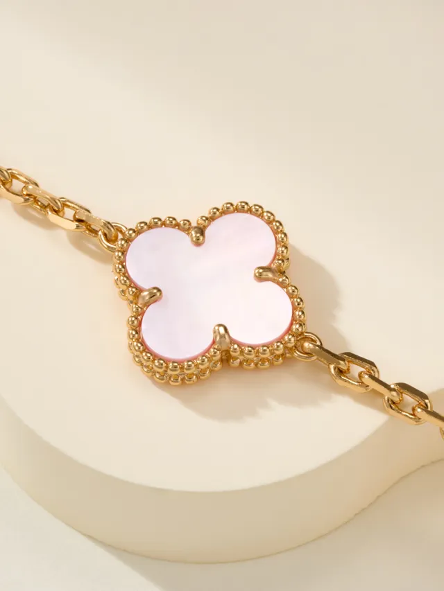 Van Cleef & Arpels Alhambra Five Motif لؤلؤ وردي وذهبي سوار 7