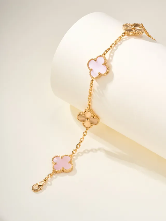 Van Cleef & Arpels Alhambra Five Motif لؤلؤ وردي وذهبي سوار 8