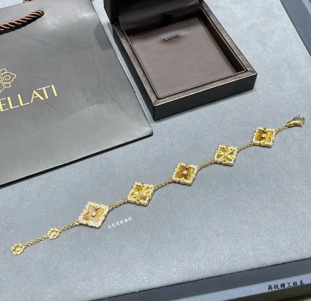 Van Cleef & Arpels Alhambra Five Motif Tiger's Eye et Diamond bracelet 4