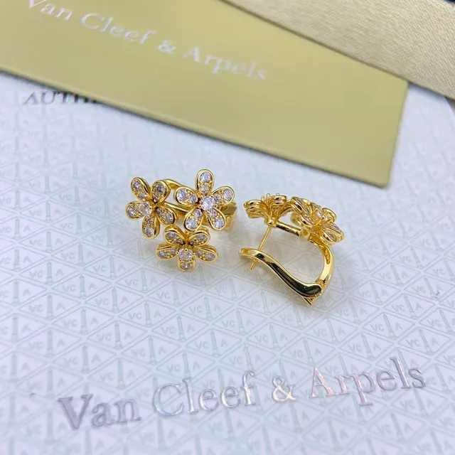 Van Cleef & Arpels Alhambra Flower Pavé Earrings 6