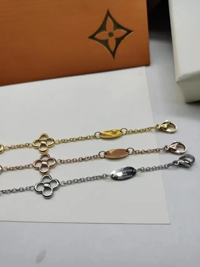 Van Cleef & Arpels Alhambra Trèfle à Quatre Feuilles Or Rose Bracelet 6