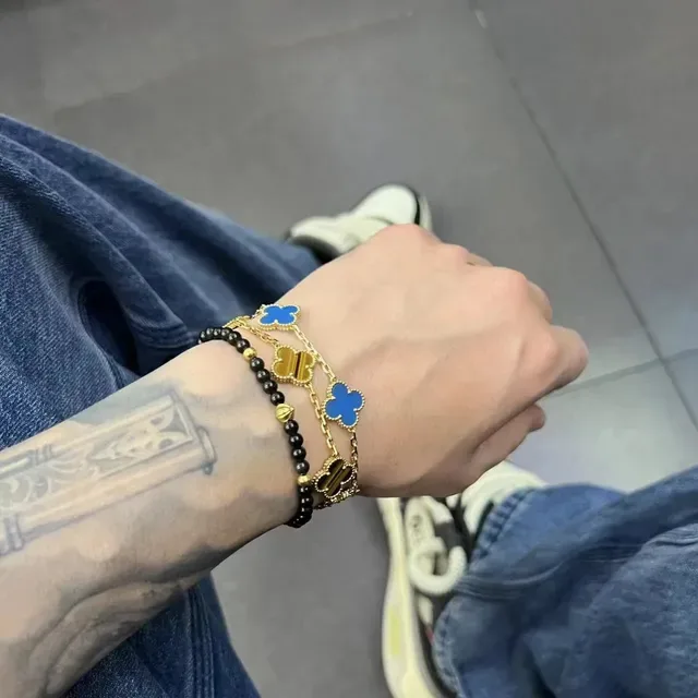 Van Cleef & Arpels Alhambra عين النمر سوار أربعة أنماط 4