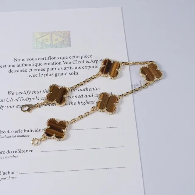 Van Cleef & Arpels Alhambra عين النمر سوار أربعة أنماط 7