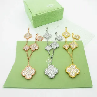 Van Cleef & Arpels Alhambra Trèfle triple pendentif collier