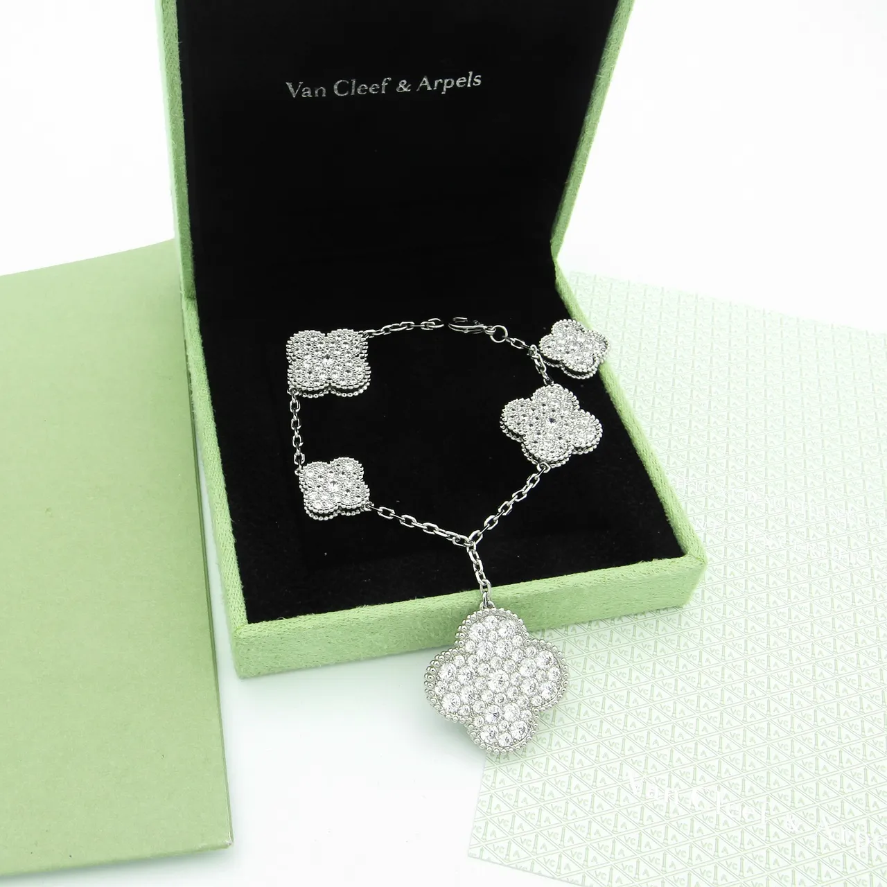 Van Cleef & Arpels Alhambra Trevo triplo pingente colar 5