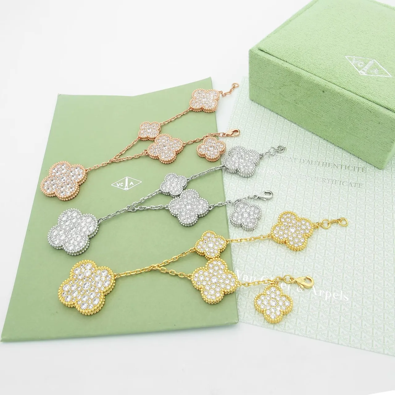 Van Cleef & Arpels Alhambra Trevo triplo pingente colar 8