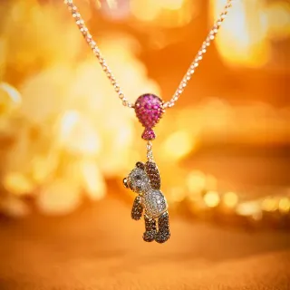 Van Cleef & Arpels دب وبالون حجر كريم مرصع ذهب أصفر قلادة