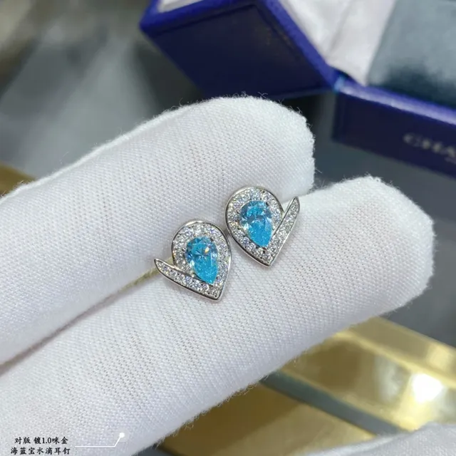 Van Cleef & Arpels Perlée বীজ আকৃতির অ্যাকুয়ামেরিন এবং হীরার কানের দুল 6