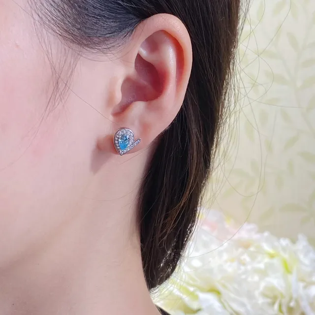 Van Cleef & Arpels Perlée বীজ আকৃতির অ্যাকুয়ামেরিন এবং হীরার কানের দুল 9