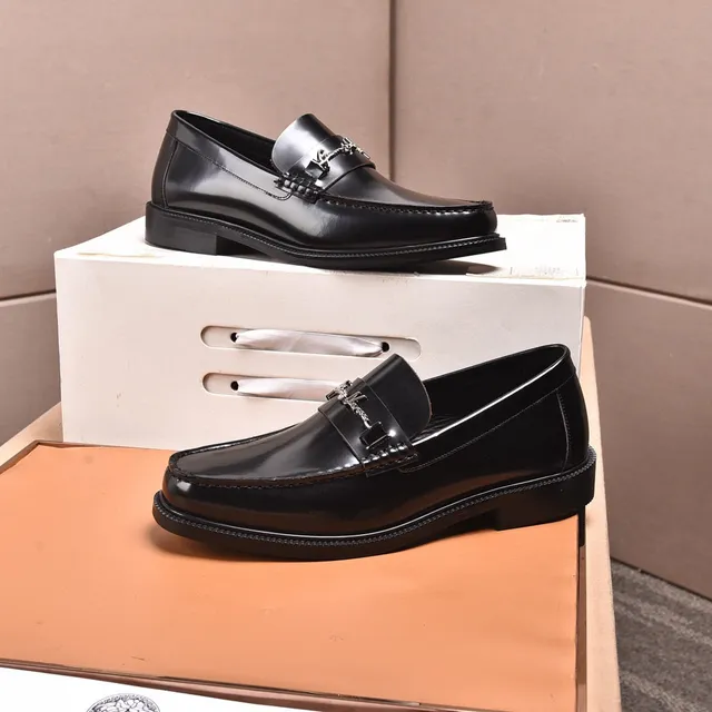 Versace Chain Reaction Black Leather Horsebit Loafers 8