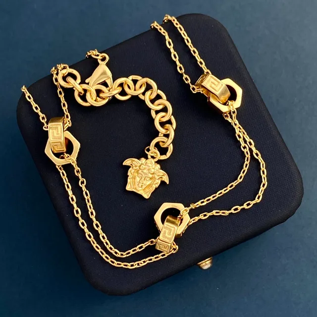 Versace Chain Reaction ton doré Medusa pendentif collier 4
