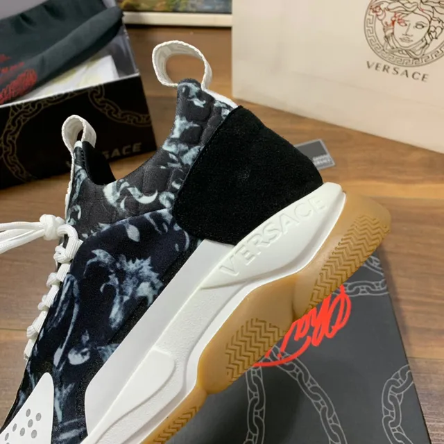Versace Chain Reaction Marbled Black White Lifestyle Sneakers 3