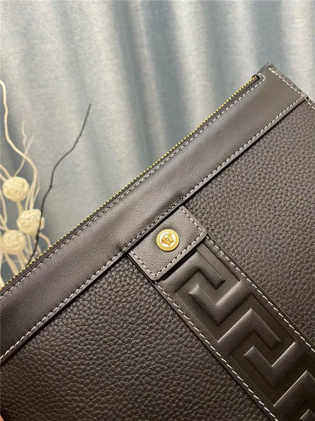 Versace Greca Cuero Negro Bolsito Sobre Embossado 2