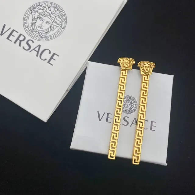 Versace Greca Odissea Boucles d'oreilles Tête de Méduse et Clé Grecque Doré 3