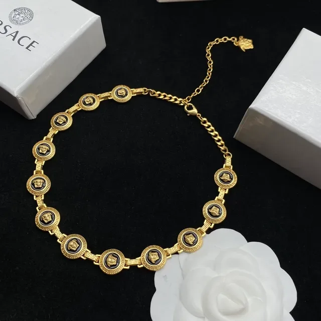 Versace Greca Odissea Medusa Medallion Bracelet doré noir émail 6