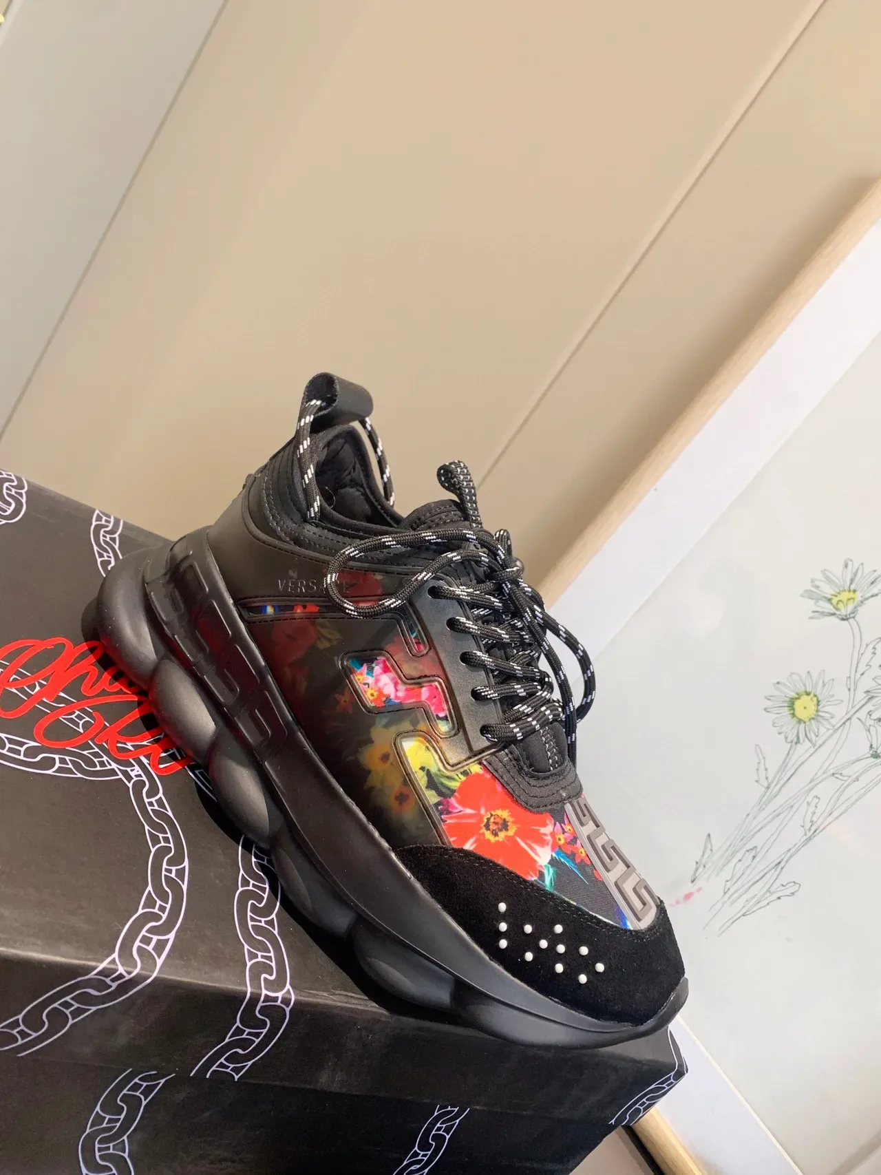 Versace Odissea Tênis Chunky Pretos Sola Multicolor Estampa Floral Superior 9