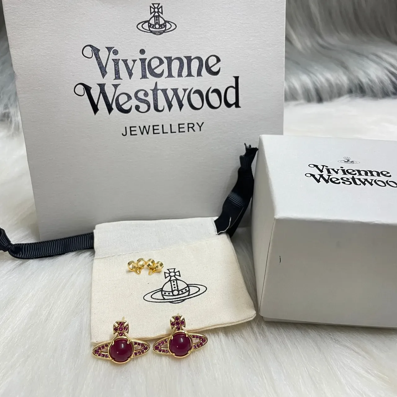 Vivienne Westwood Orb Burgundy Gold Motif Necklace 5
