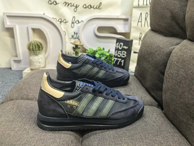 Adidas Beige Brown Retro Runner Mesh-Suede Hybrid Lifestyle Sneakers 11