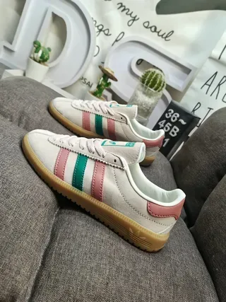 Adidas Beige Pink Suede Upper Three-Stripe Side Panel Lifestyle Sneakers 7
