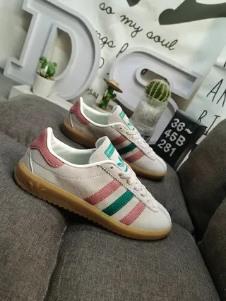 Adidas Beige Pink Suede Upper Three-Stripe Side Panel Lifestyle Sneakers 9