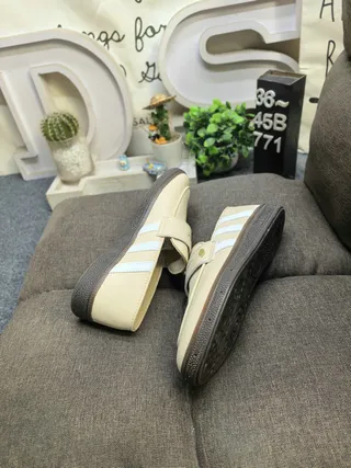 Adidas Beige White Laceless Three-Stripe Side Panel Loafer 6