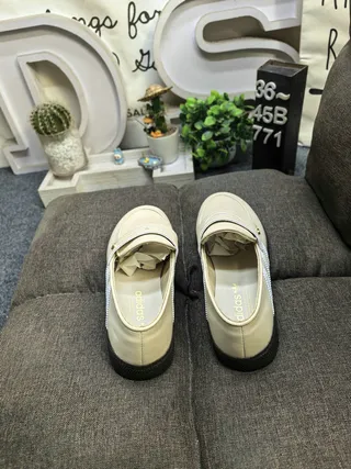 Adidas Beige White Laceless Three-Stripe Side Panel Loafer 8