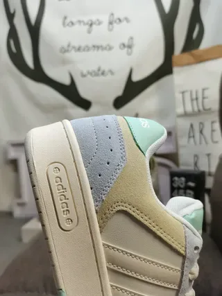 Adidas بيج أبيض أحذية رياضية نمط حياة منخفضة الارتفاع جلد ناعم ونسيج 3