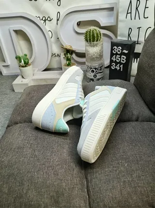 Adidas بيج أبيض أحذية رياضية نمط حياة منخفضة الارتفاع جلد ناعم ونسيج 6