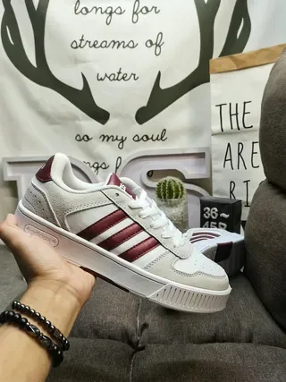 Adidas بيج أبيض أحذية رياضية نمط حياة منخفضة الارتفاع جلد ناعم ونسيج 15