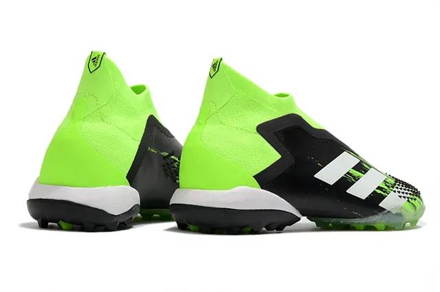 Adidas Chaussures de football synthétiques pour pelouse noire et verte avec col tricoté asymétrique cage 10