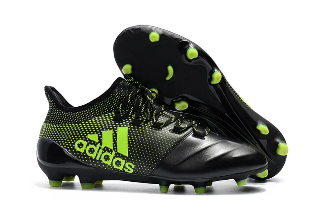 Adidas Noir Rouge Coupe Basse Col de Chaussette Système de Lacets Asymétrique Terrain Ferme Chaussures de Football 7
