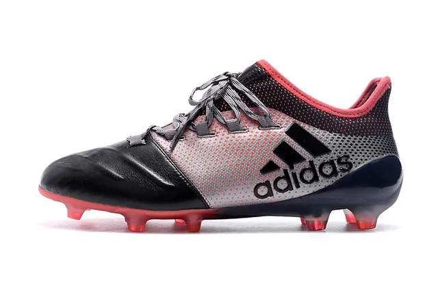 Adidas Noir Rouge Coupe Basse Col de Chaussette Système de Lacets Asymétrique Terrain Ferme Chaussures de Football 15