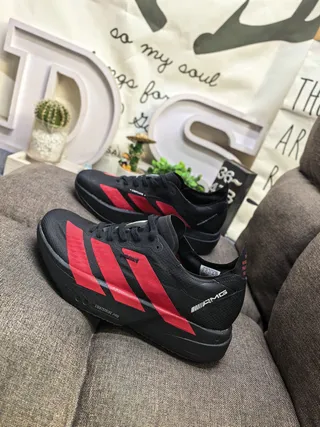Adidas Black Red Mesh Upper Three-Stripe Overlay Running Shoes 7