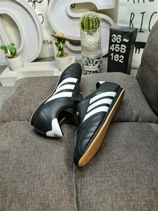 Adidas Sapatos de Futebol Indoor Preto Branco Sem Cadarço Ponta Quiltada 6