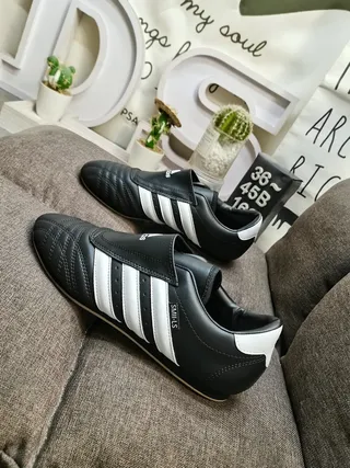 Adidas Sapatos de Futebol Indoor Preto Branco Sem Cadarço Ponta Quiltada 7