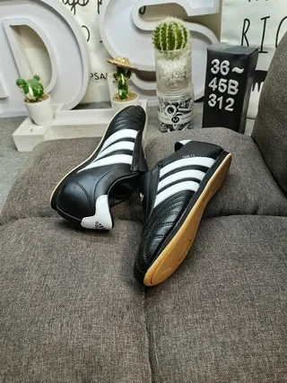 Adidas Black White Laceless Slip-On Quilted Upper Indoor Soccer Shoes 6