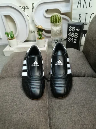 Adidas Black White Laceless Slip-On Quilted Upper Indoor Soccer Shoes 10