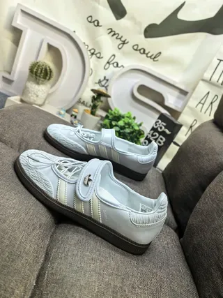 Adidas Blue Beige Low-Top Velcro Strap Overlay Lifestyle Sneakers 7