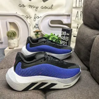 Adidas Chaussures de running bleu et noir Engineered Knit Upper Midsole Sculpted White
