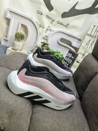 Adidas Chaussures de running bleu et noir Engineered Knit Upper Midsole Sculpted White 19