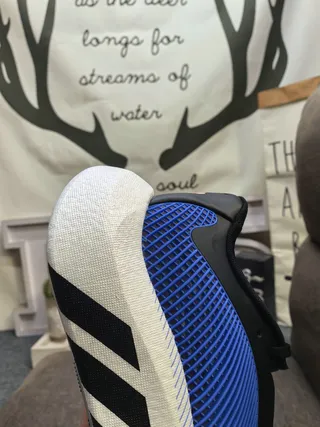 Adidas Chaussures de running bleu et noir Engineered Knit Upper Midsole Sculpted White 23