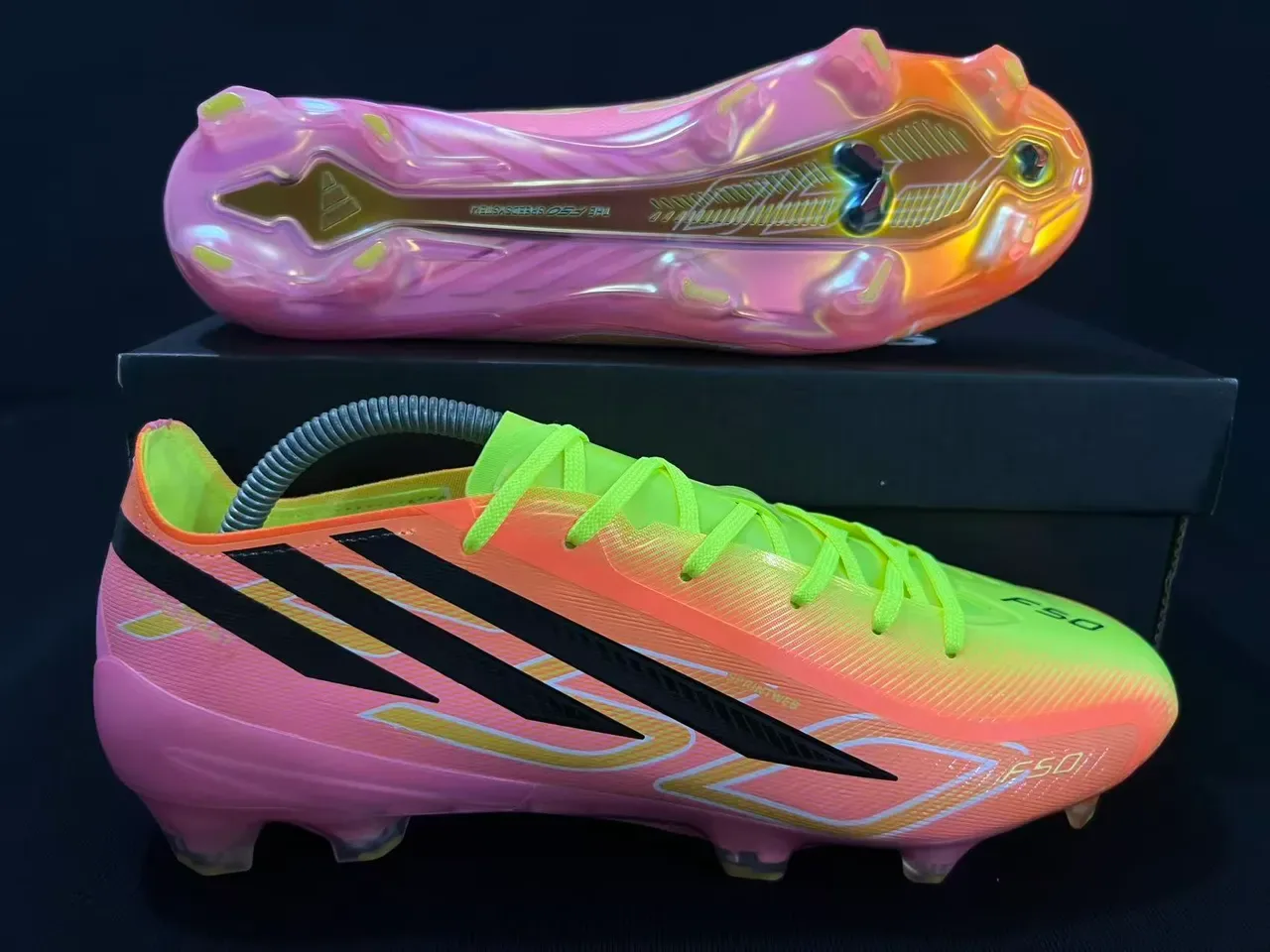 Adidas F50 Dégradé Jaune Néon Rose Orange Chaussures de Football pour terrain ferme 7